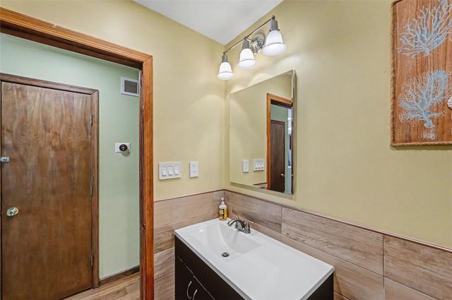 31 Emerson Way, Penn Forest Twp, PA 18210