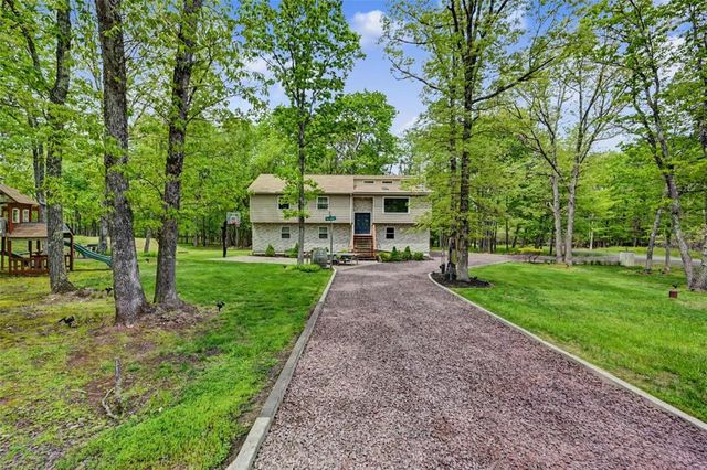 31 Emerson Way, Penn Forest Twp, PA 18210