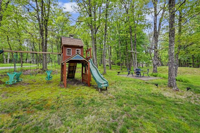 31 Emerson Way, Penn Forest Twp, PA 18210