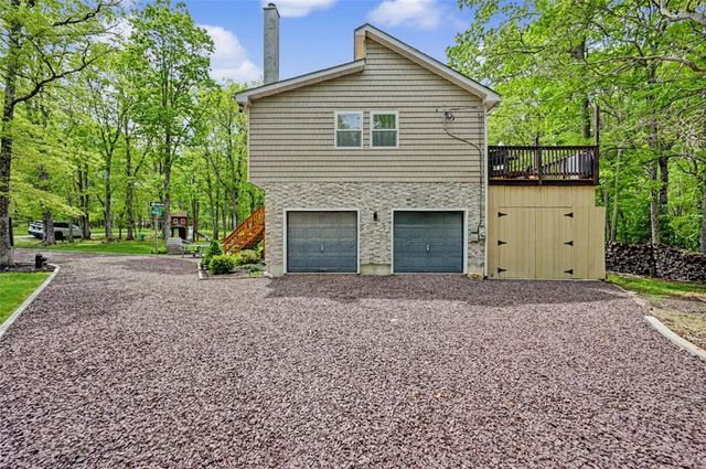 31 Emerson Way, Penn Forest Twp, PA 18210