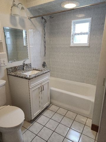 2 Cameron St 2, Worcester, MA 01604
