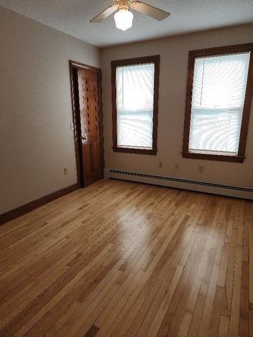2 Cameron St 2, Worcester, MA 01604