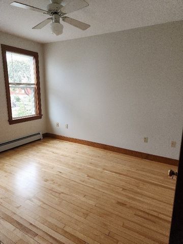 2 Cameron St 2, Worcester, MA 01604