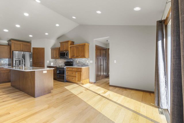 3800 FISCHER ROAD, Green Bay, WI 54311