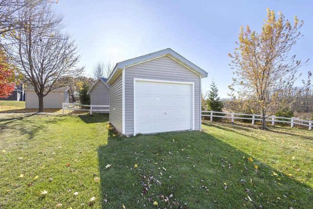 3800 FISCHER ROAD, Green Bay, WI 54311