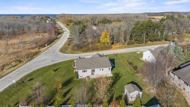 3800 FISCHER ROAD, Green Bay, WI 54311