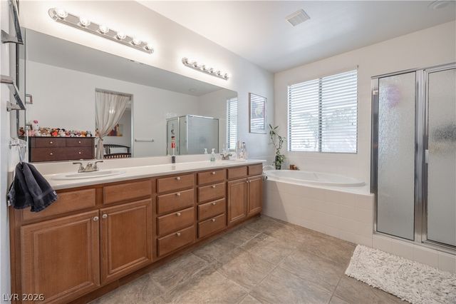 1828 Moonglow Peak Avenue, North Las Vegas, NV 89084