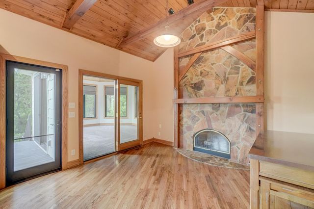 9175 107th Street N, Stillwater, MN 55082