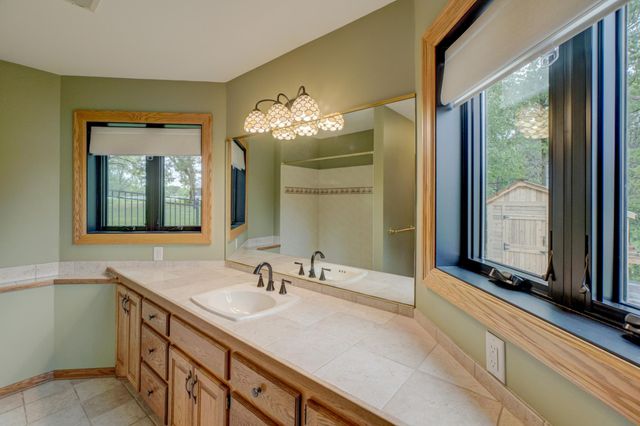 9175 107th Street N, Stillwater, MN 55082