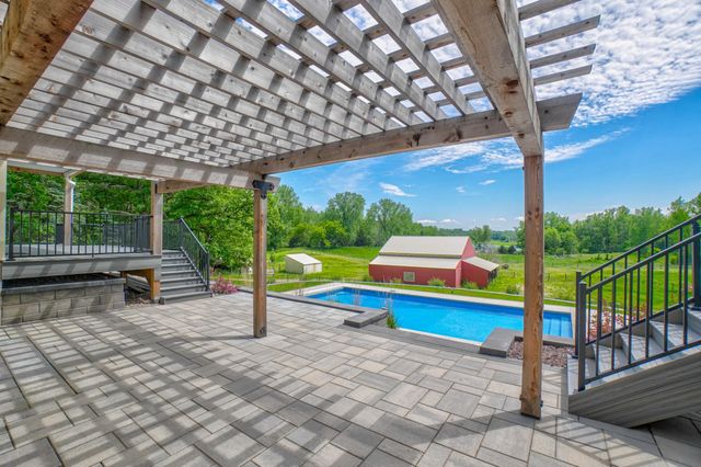 9175 107th Street N, Stillwater, MN 55082