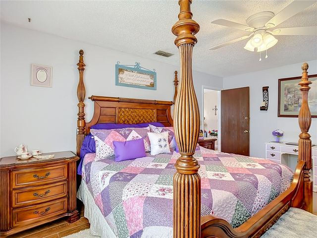 3008 RIPPLEWOOD DRIVE, Seffner, FL 33584