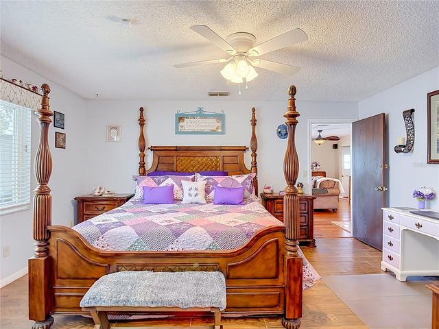 3008 RIPPLEWOOD DRIVE, Seffner, FL 33584