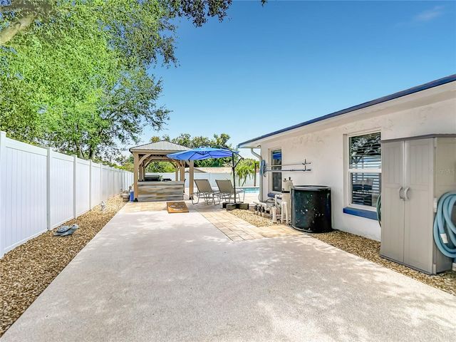 3008 RIPPLEWOOD DRIVE, Seffner, FL 33584