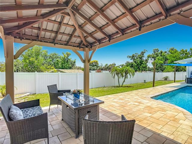 3008 RIPPLEWOOD DRIVE, Seffner, FL 33584