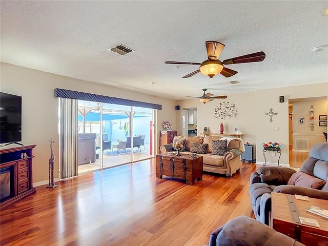 3008 RIPPLEWOOD DRIVE, Seffner, FL 33584