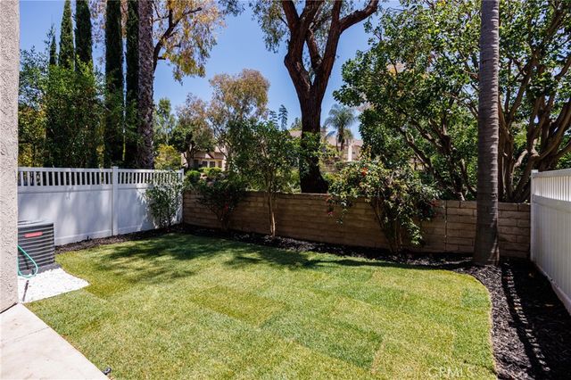 26201 Sunnyglen Avenue, Laguna Hills, CA 92653