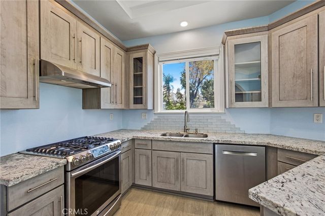 26201 Sunnyglen Avenue, Laguna Hills, CA 92653