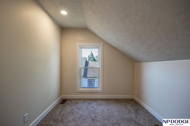 3532 N 28th Avenue, Omaha, NE 68111