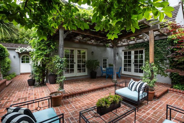 1880 Fulton Street, Palo Alto, CA 94303