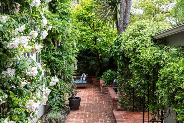 1880 Fulton Street, Palo Alto, CA 94303