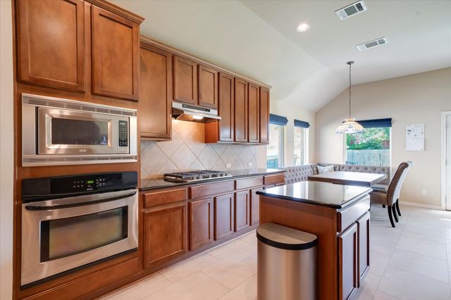 13717 Long Shadow DR, Manor, TX 78653