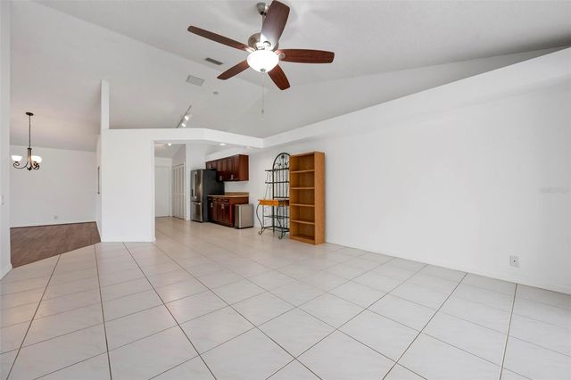 5368 KELLY DRIVE 17, Sarasota, FL 34233