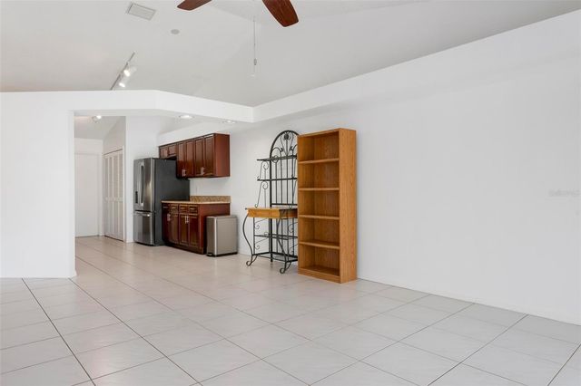 5368 KELLY DRIVE 17, Sarasota, FL 34233
