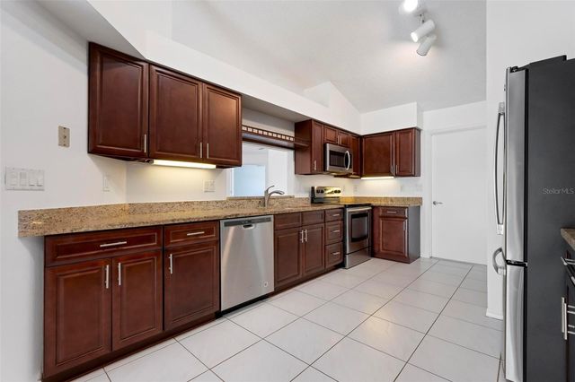5368 KELLY DRIVE 17, Sarasota, FL 34233