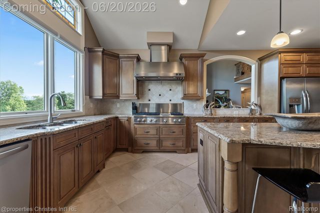 595 Ridge Point Drive, Dundee Village, MI 48131