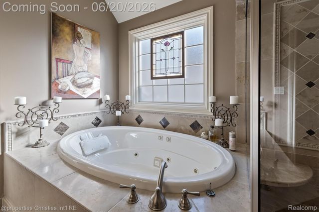 595 Ridge Point Drive, Dundee Village, MI 48131