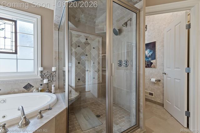 595 Ridge Point Drive, Dundee Village, MI 48131