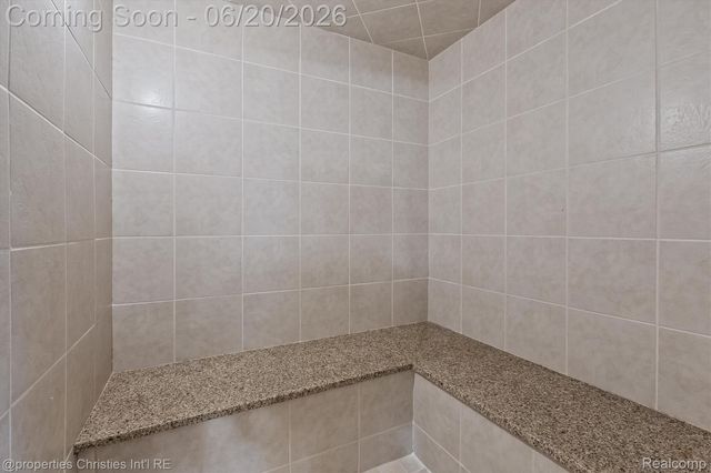 595 Ridge Point Drive, Dundee Village, MI 48131