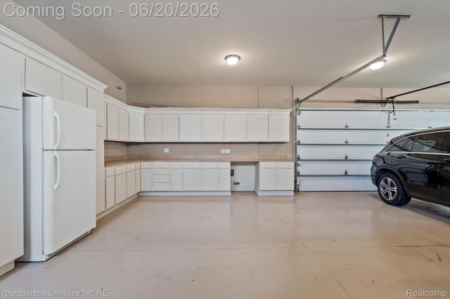 595 Ridge Point Drive, Dundee Village, MI 48131
