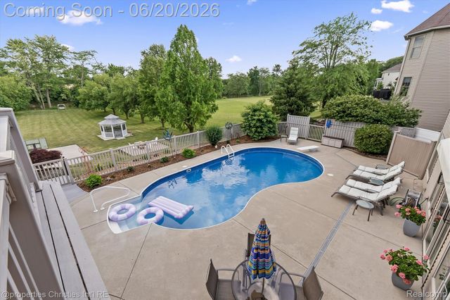 595 Ridge Point Drive, Dundee Village, MI 48131