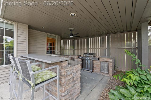 595 Ridge Point Drive, Dundee Village, MI 48131