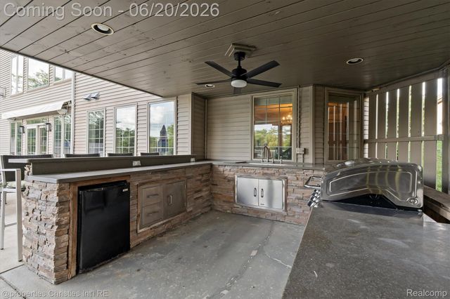 595 Ridge Point Drive, Dundee Village, MI 48131