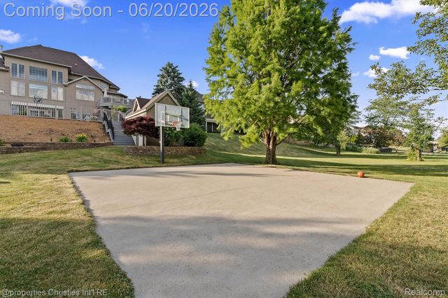 595 Ridge Point Drive, Dundee Village, MI 48131
