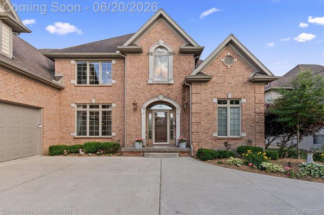 595 Ridge Point Drive, Dundee Village, MI 48131