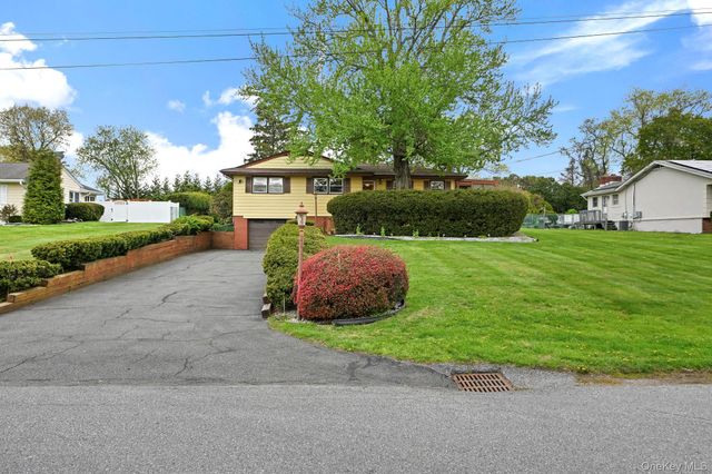 93 Fairmont Road, Mahopac, NY 10541