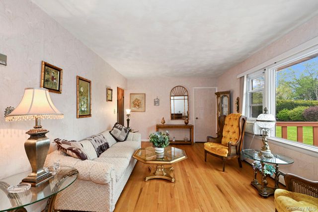 93 Fairmont Road, Mahopac, NY 10541
