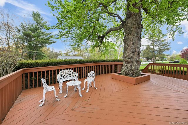 93 Fairmont Road, Mahopac, NY 10541