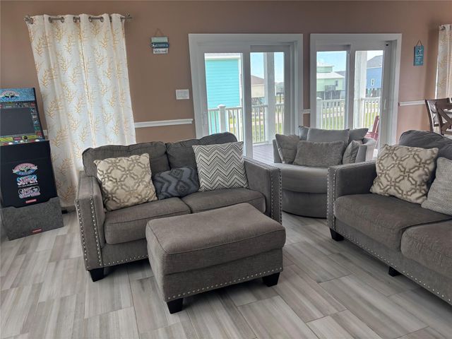 22903 Miramar Drive, Galveston, TX 77554