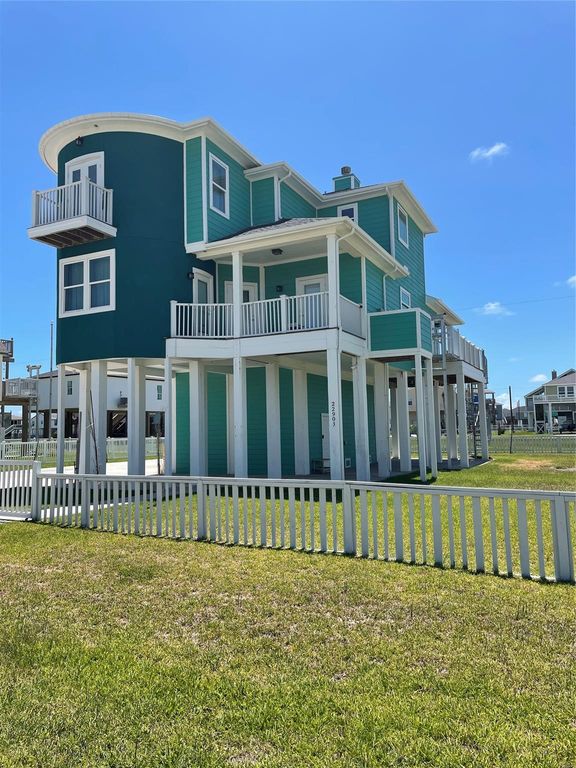 22903 Miramar Drive, Galveston, TX 77554