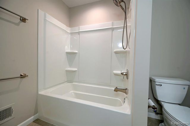 000 Wisconsin Road, Troy, MI 48083