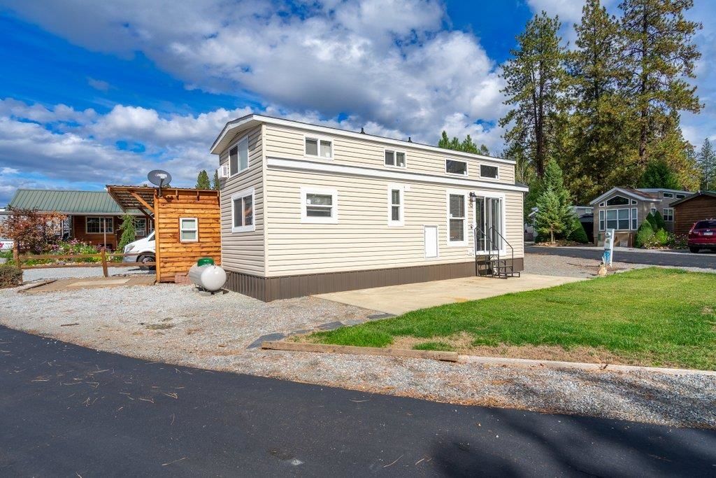 16 Songbird Ln, Usk, WA 99180