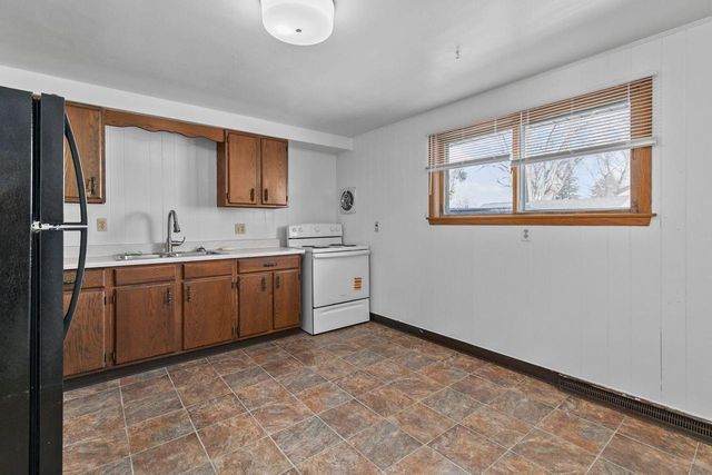 980 8TH STREET, Menasha, WI 54952