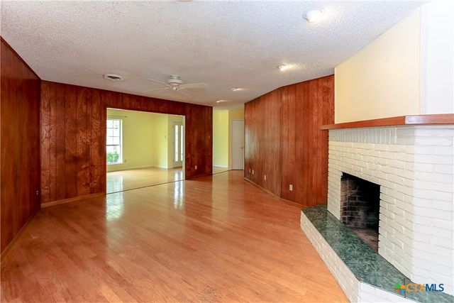 206 Arrowhead Drive, Harker Heights, TX 76548