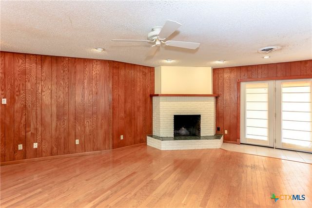 206 Arrowhead Drive, Harker Heights, TX 76548