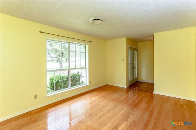 206 Arrowhead Drive, Harker Heights, TX 76548