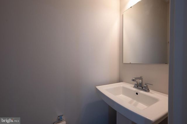 121 CHASE LN, Gilbertsville, PA 19525